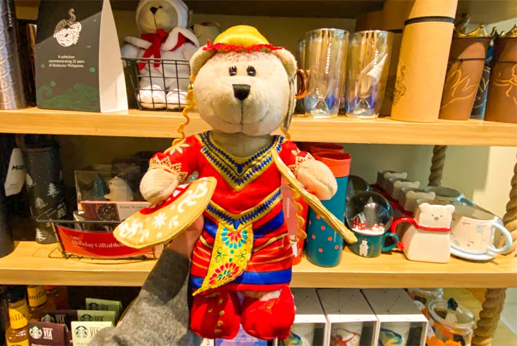 スターバックスのフィリピン限定の熊のぬいぐるみ