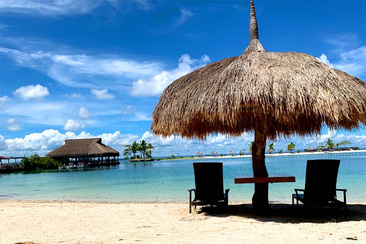 ブルーウォーターマリバゴのプライベートビーチ