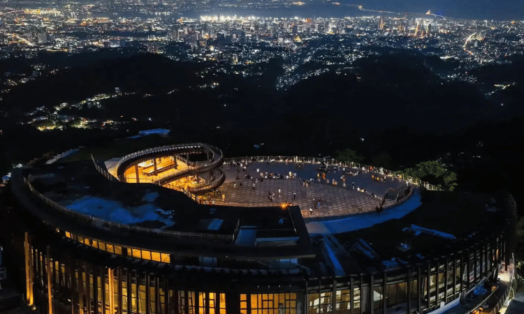 TOPSの夜景