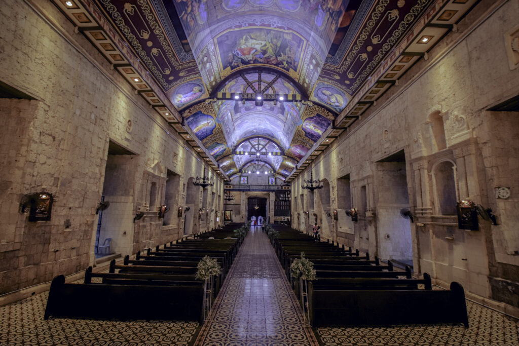 ピーター＆ポール教会内部