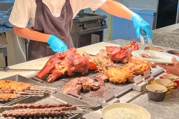 ナイトツアーでディナー